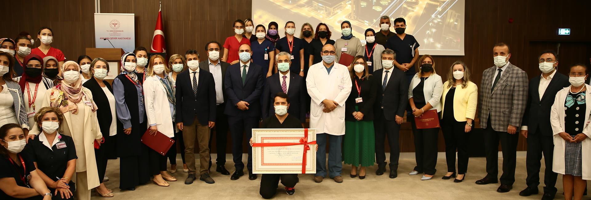 Городская больница Анкары получила звание „Больница, доброжелательная к матери“